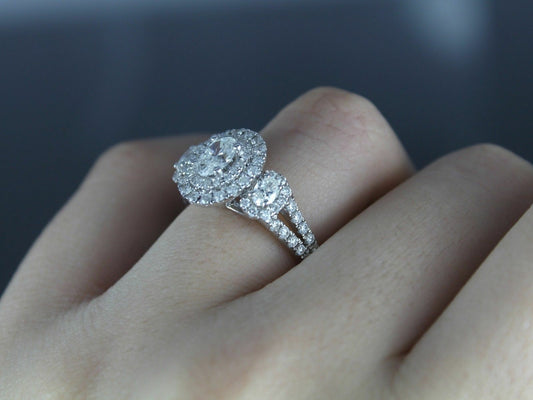 1 Carat Oval Cut Diamond Engagement Ring for Women, Halo Ring Set, Wedding Ring