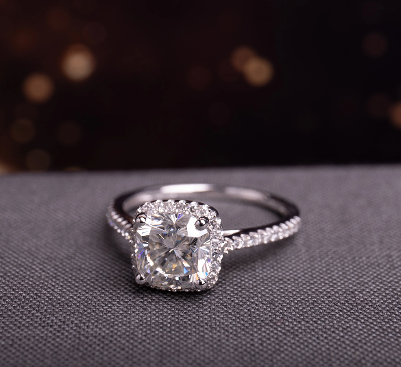 4 Carat Cushion Cut Diamond Engagement Ring for Women, Wedding Ring