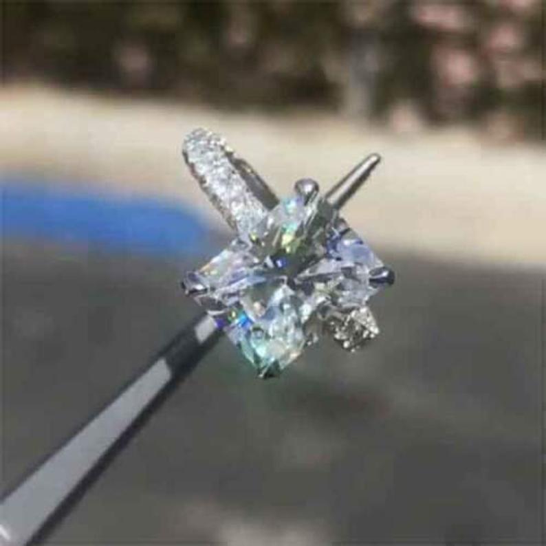 2.5 Carat Radiant Cut Diamond Engagement Ring for Women, Weddign Ring