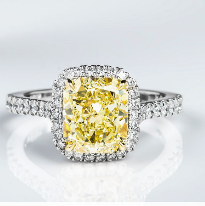 2.5 Carat Yellow Radiant Cut Diamond Engagement Ring for Women, Wedding Ring, Halo Ring